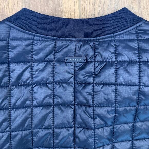 Athleta Grandview Quilted Jacket in Navy Blue Size Small - Picture 6 of 8